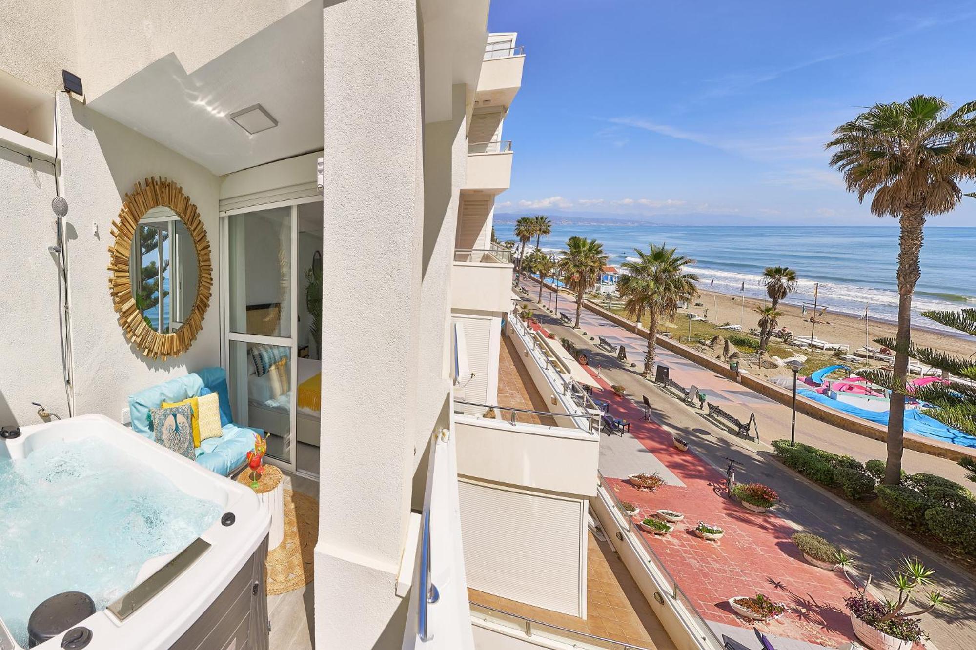 Suite Roca Chica Torremolinos Exterior photo
